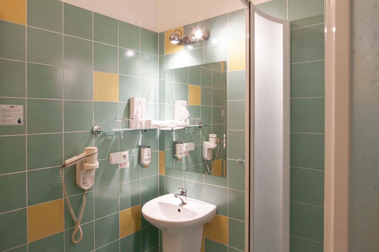 Equitana Hotel Resort Breznice  Экстерьер фото