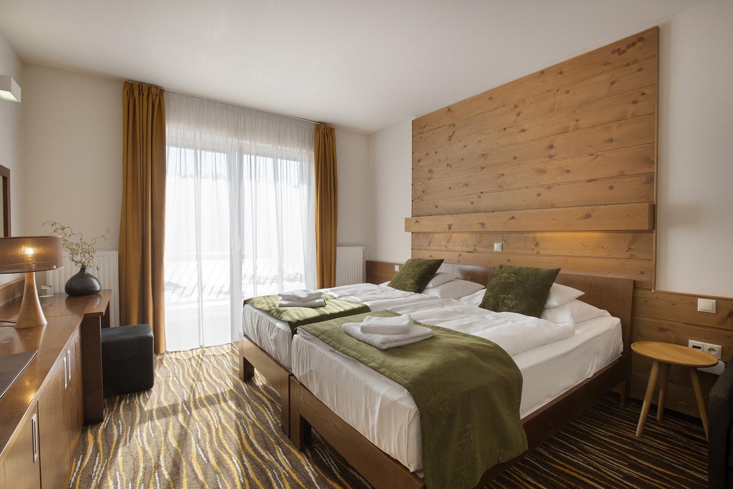 Equitana Hotel Resort Breznice  Экстерьер фото