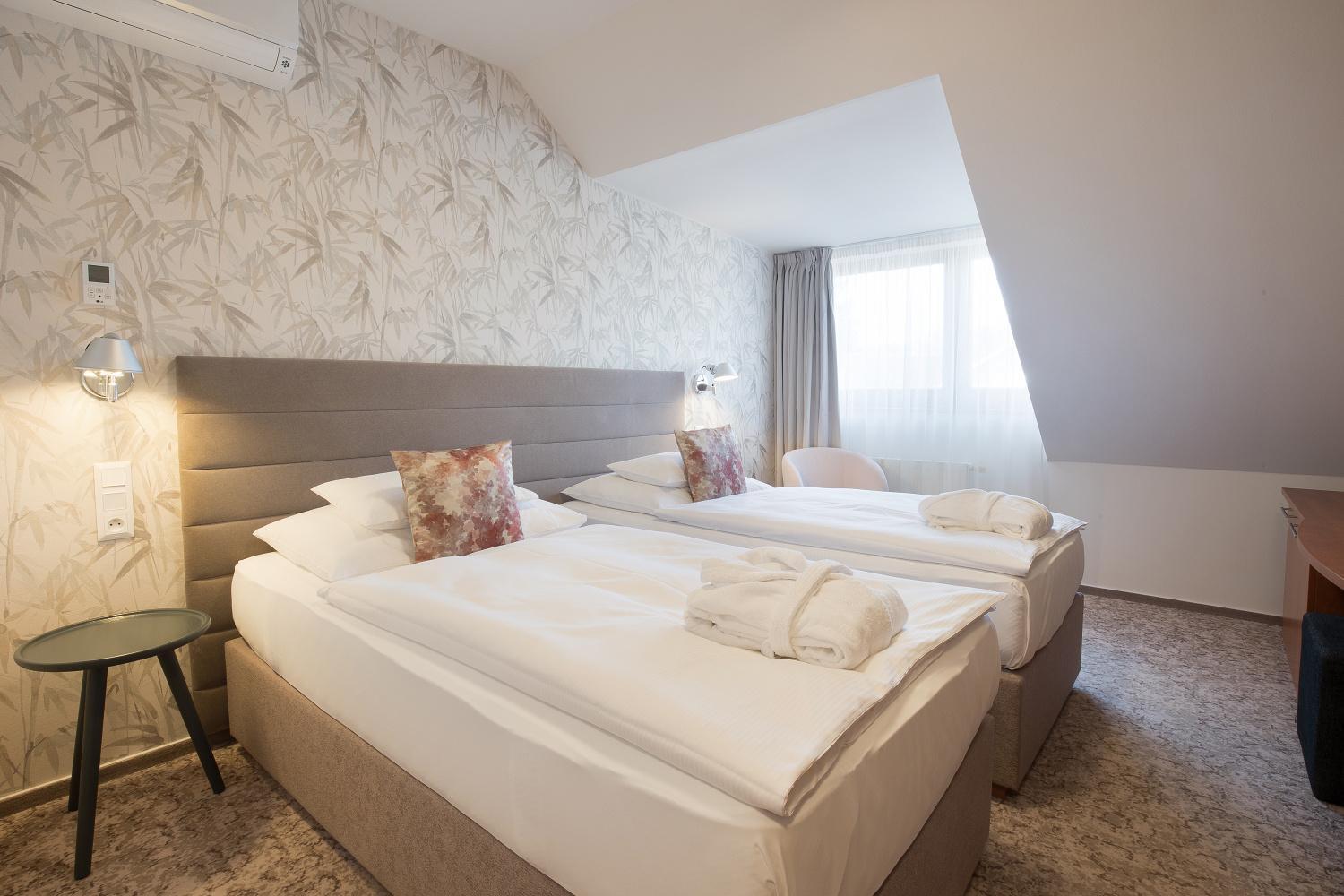 Equitana Hotel Resort Breznice  Экстерьер фото