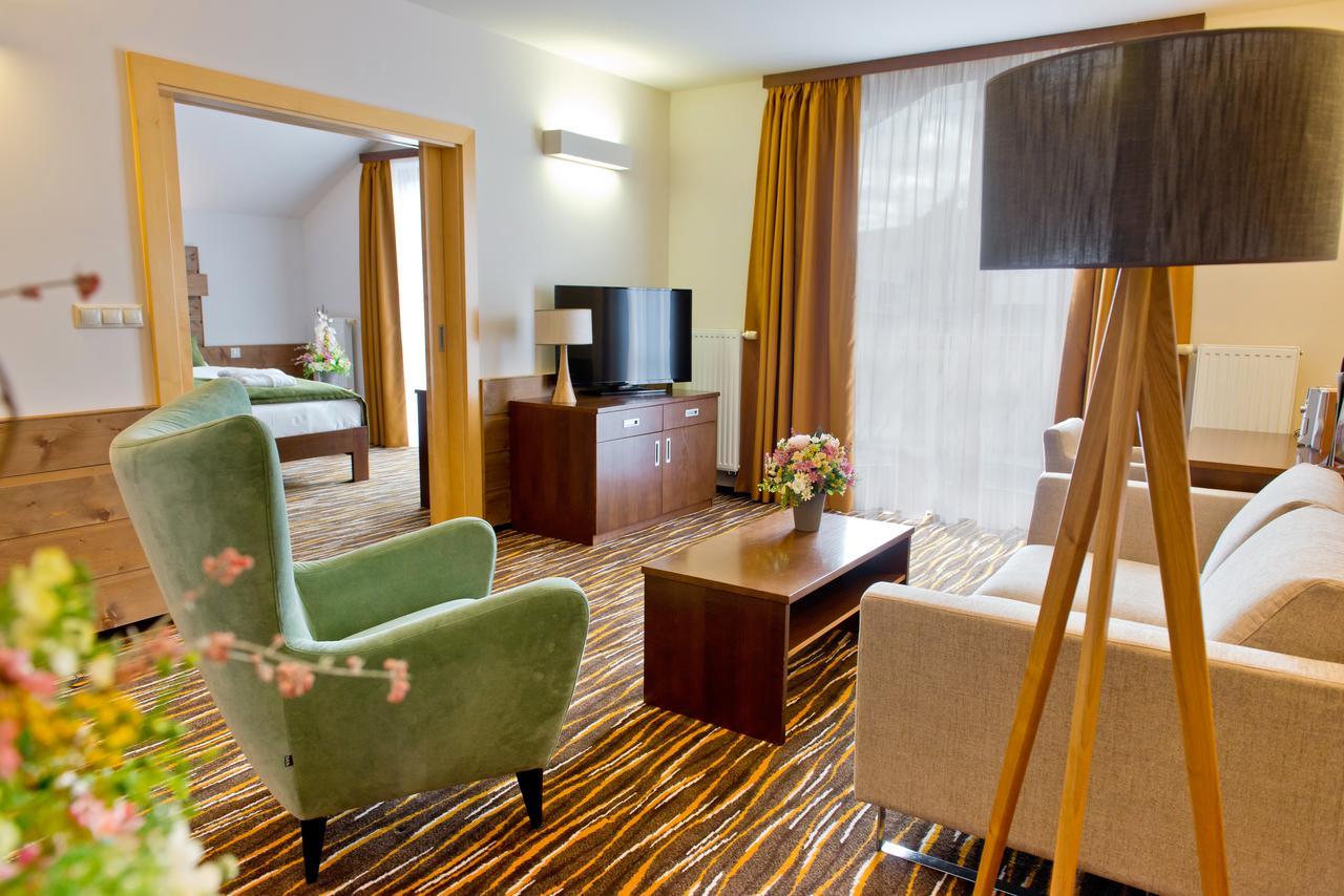 Equitana Hotel Resort Breznice  Экстерьер фото